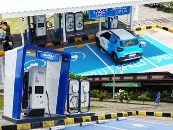 Ini Lokasi Ngecas Mobil Listrik di Tol Trans Jawa dan Sumatra