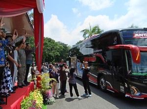 Pemprov Sumsel Lepas 27 Bus Angkut 941 Pemudik Gratis