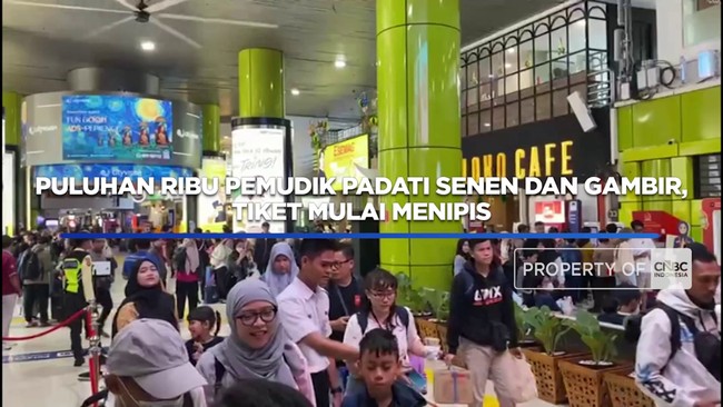 Puluhan Ribu Pemudik Padati Senen dan Gambir, Tiket Mulai Menipis