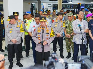 Puncak Arus Mudik di Stasiun Tugu Yogyakarta, Kapolri Pastikan Pelayanan Maksimal