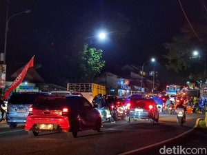 Nagreg Membeludak, 100 Ribu Kendaraan Melintas Menuju Garut-Tasik