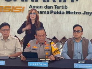 Tampilkan CCTV, Kapolda Metro Jamin Transparan Usut Kasus Penyiraman Air Keras