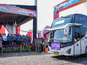 Program Mudik Gratis OMG Berangkatkan Ratusan Pemudik Tujuan Jawa-Sumatera