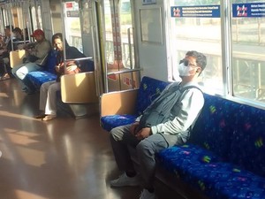 Momen Langka Green Line Sekosong Ini, Bisa Pilih Duduk di KRL