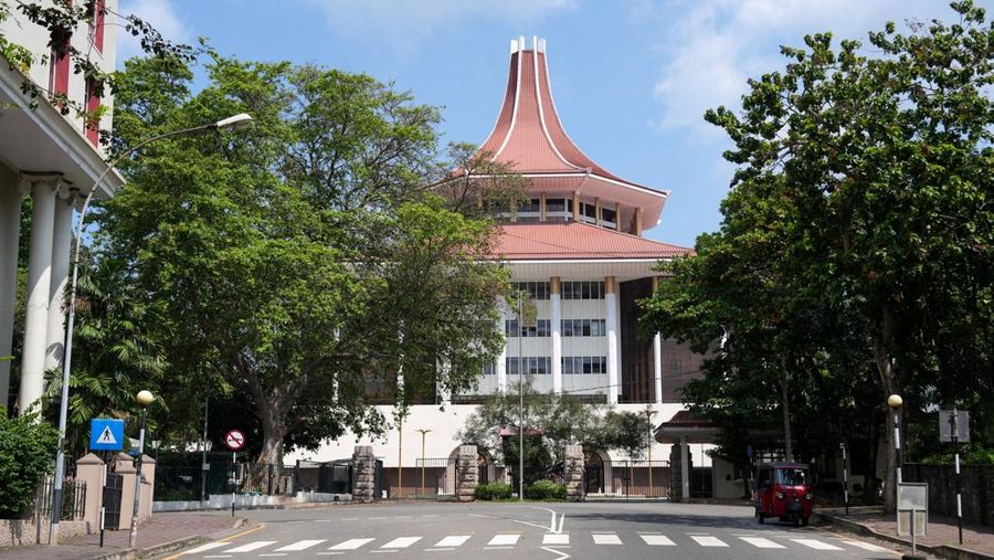 Sri Lanka telah menetapkan setiap hari Rabu sebagai hari libur bagi lembaga-lembaga publik untuk menghemat bahan bakar minyak (BBM), Rabu (18/3/2026). (REUTERS/Thilina Kaluthotage)