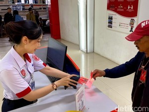 Stasiun Bandung Diserbu Pemudik Lokal di H-3 Lebaran