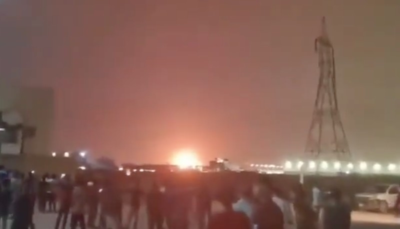 Ledakan terjadi di Riyadh menyusul serangkaian serangan rudal yang menargetkan ibu kota Saudi. (Tangkapan Lyar Video/X)