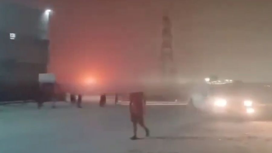 Ledakan terjadi di Riyadh menyusul serangkaian serangan rudal yang menargetkan ibu kota Saudi. (Tangkapan Lyar Video/X)
