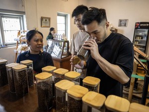 Video: Senangnya Pencinta Kopi Melepas Rindu Ngopi di Siang Hari