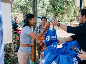 Peringati Nyepi, BRI Bagikan 2 Ribu Sembako di Desa Angseri dan Sarimekar