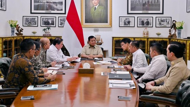 Kumpulkan Menteri, Prabowo Siapkan Upaya Penghematan Energi