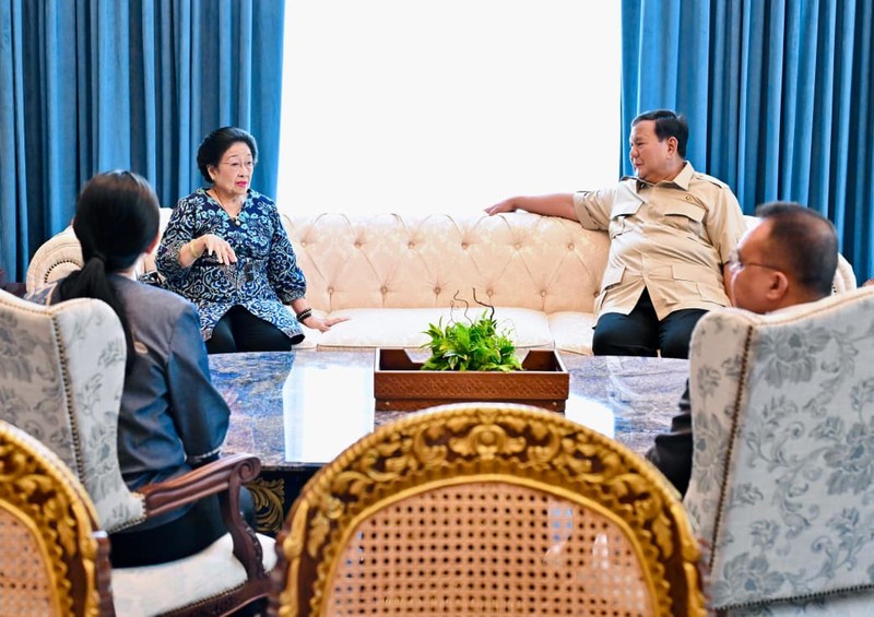 Presiden RI Prabowo Subianto melakukan pertemuan dengan Presiden ke-5 RI sekaligus Ketua Umum Partai Demokrasi Indonesia Perjuangan (PDI-P) Megawati Soekarnoputri di Istana Kepresidenan, Jakarta, Kamis (19/3/2026). (Laily Rachev - Biro Pers Sekretariat Presiden)