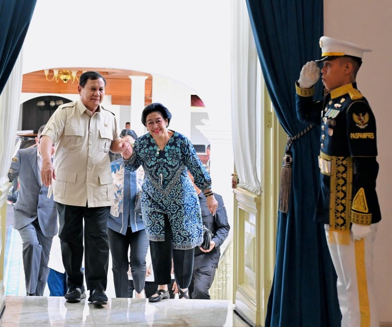 Presiden RI Prabowo Subianto melakukan pertemuan dengan Presiden ke-5 RI sekaligus Ketua Umum Partai Demokrasi Indonesia Perjuangan (PDI-P) Megawati Soekarnoputri di Istana Kepresidenan, Jakarta, Kamis (19/3/2026). (Laily Rachev - Biro Pers Sekretariat Presiden)