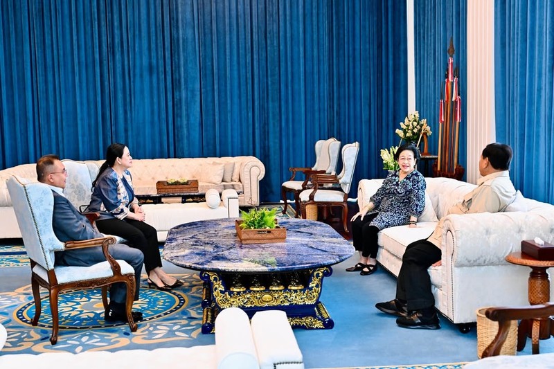 Presiden RI Prabowo Subianto melakukan pertemuan dengan Presiden ke-5 RI sekaligus Ketua Umum Partai Demokrasi Indonesia Perjuangan (PDI-P) Megawati Soekarnoputri di Istana Kepresidenan, Jakarta, Kamis (19/3/2026). (Laily Rachev - Biro Pers Sekretariat Presiden)