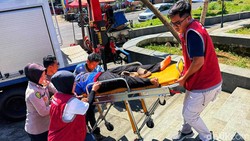 Wanita di Sukabumi Pingsan Saat Belanja hingga Kesurupan