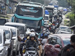 Tahun Ini Ada 10 Juta Pemudik Naik Angkutan Umum