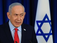 Perdana Menteri Israel Benjamin Netanyahu berbicara dalam konferensi pers, di tengah konflik AS-Israel dengan Iran, di Yerusalem, 19 Maret 2026. REUTERS/Ronen Zvulun/Pool