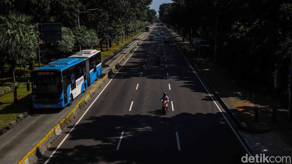 Demo 27 Agustus Bikin Jalanan Jakarta Sepi, Banyak Warga Pilih WFH
