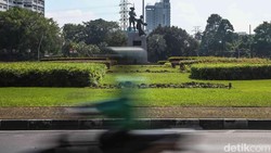 Netizen Soroti Jalanan Jakarta Sepi Hari Ini