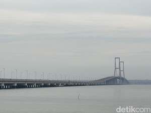 Arus Mudik Jembatan Suramadu Landai, 2.000 Kendaraan Melintas Hari Ini