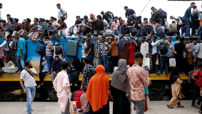 Mirip Indonesia 90-an, Potret Mudik Lebaran Ekstrem di Bangladesh