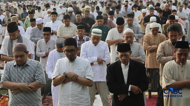 Potret Khidmat Jemaah Muhammadiyah Salat Idul Fitri Hari Ini