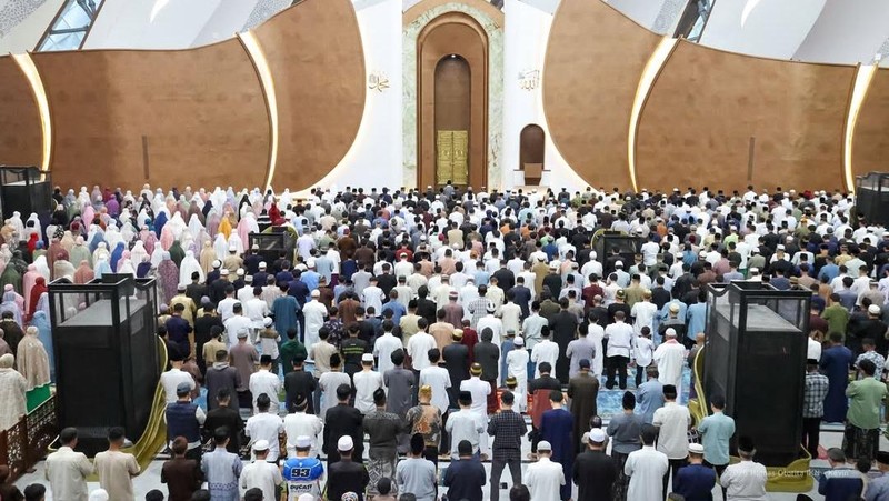 Masjid Negara di Ibu Kota Nusantara (IKN) untuk pertama kalinya menyelenggarakan Salat Idulfitri 1447 Hijriah pada 1 Syawal yang jatuh pada Sabtu (21/3/2026). (Dok. Humas Otorita Ibu Kota Nusantara)
