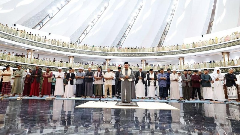 Masjid Negara di Ibu Kota Nusantara (IKN) untuk pertama kalinya menyelenggarakan Salat Idulfitri 1447 Hijriah pada 1 Syawal yang jatuh pada Sabtu (21/3/2026). (Dok. Humas Otorita Ibu Kota Nusantara)