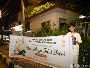 Kala Pemuda Gereja Antusias Sambut Pawai Takbiran di Kupang
