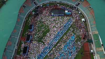 Perdana, Salat Id Digelar di Stadion Pakansari Bogor