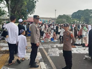 Ribuan Personel Polri Amankan 9.532 Masjid di Sumsel Saat Salat Id