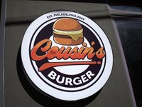 Pria Ini Jadi Raja Burger Halal dan Cuan Rp67 Miliar Setahun