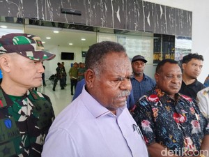 Gubernur PBD Prihatin 2 Prajurit TNI AL Gugur dalam Kontak Tembak di Maybrat