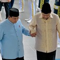 Momen Jokowi-SBY Gandeng Prabowo Rayakan Lebaran di Istana