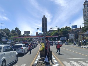 3.200 Kendaraan Memasuki Puncak Bogor dalam Sejam, One Way Diberlakukan