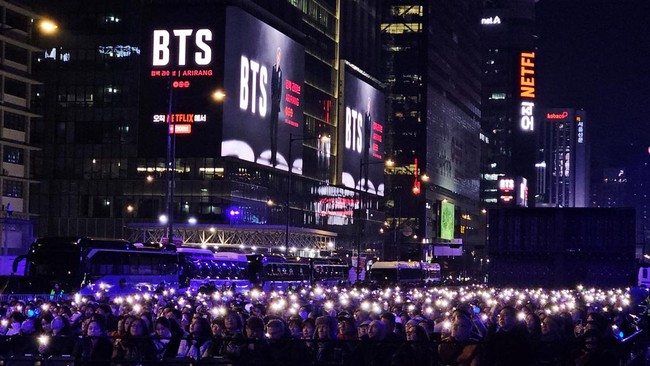Comeback BTS Pecah! Penampakan Seoul Dikepung Lautan ARMY