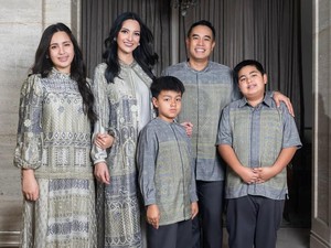 Video: Kenapa Keluarga Indonesia Suka Pakai Baju Lebaran Seragaman?