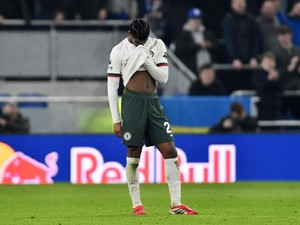 Chelsea Kalah Melulu, Mejan Pula