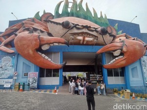 Hari Kedua Libur Lebaran, Wisata Bahari Lamongan Diserbu Pengunjung