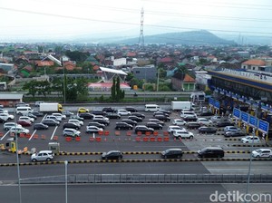 Kebiasaan Sepele tapi Bikin Pintu Tol Macet