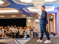 Kisah Pria AS Punya Pasif Income Rp2,7 M Sebulan-Kerja 3 Hari Seminggu