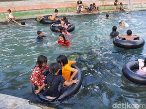 Pemandian Sumber Penang Pamekasan Jadi Favorit Anak Saat Libur Lebaran