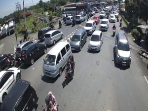 Lalu Lintas Makin Padat, Buka Tutup Simpang Papar Kediri Diberlakukan