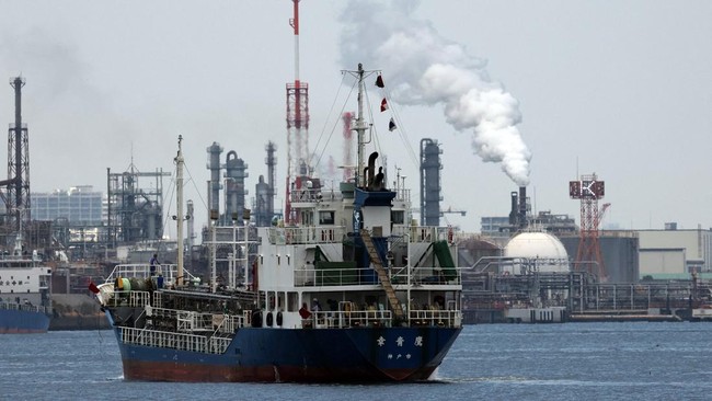 Resmi! Jepang Mulai Lepas Cadangan Minyak Strategis Demi Halau Krisis