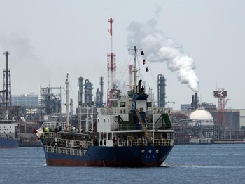 Resmi! Jepang Mulai Lepas Cadangan Minyak Strategis Demi Halau Krisis