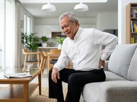 Jangan Anggap Enteng Nyeri Punggung, Periksa Sebelum Menyesal!