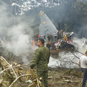 Potret Pesawat Hercules Bawa 125 Orang Jatuh & Terbakar, 66 Tewas
