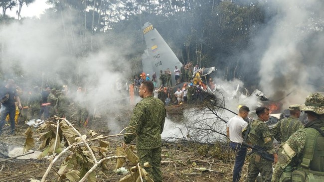 Potret Pesawat Hercules Bawa 125 Orang Jatuh dan Terbakar, 66 Tewas