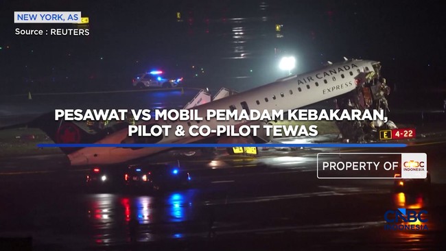 Video: Pesawat Vs Mobil Pemadam Kebakaran, Pilot dan Co-Pilot Tewas