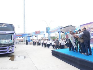 Ratusan Warga Lamongan Ikut Balik Gratis ke Jakarta, 3 Bus Diberangkatkan